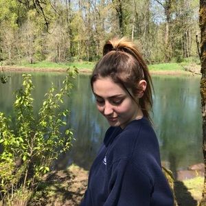 Meet your Posher, Ella